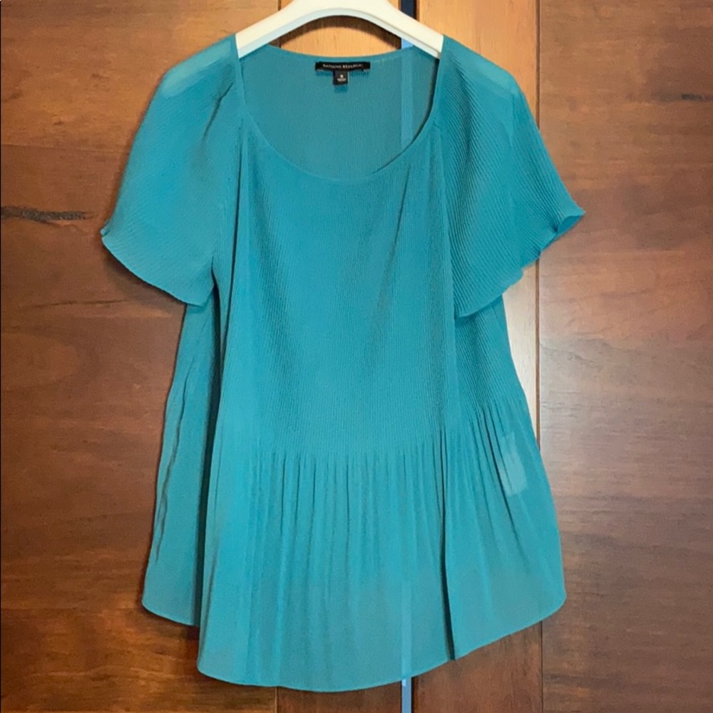 Banana Republic Short Sleeve Shirt